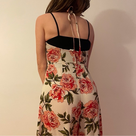 Pink floral romper medium - Picture 2 of 5